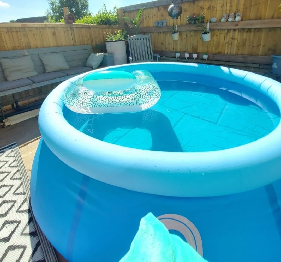 Home Bargains Are Selling An 8ft Swimming Pool For Just £19.99