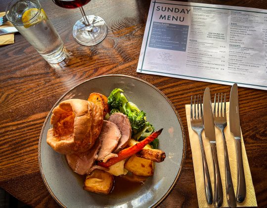 7 Of The Best Sunday Roasts To Try In The Peak District