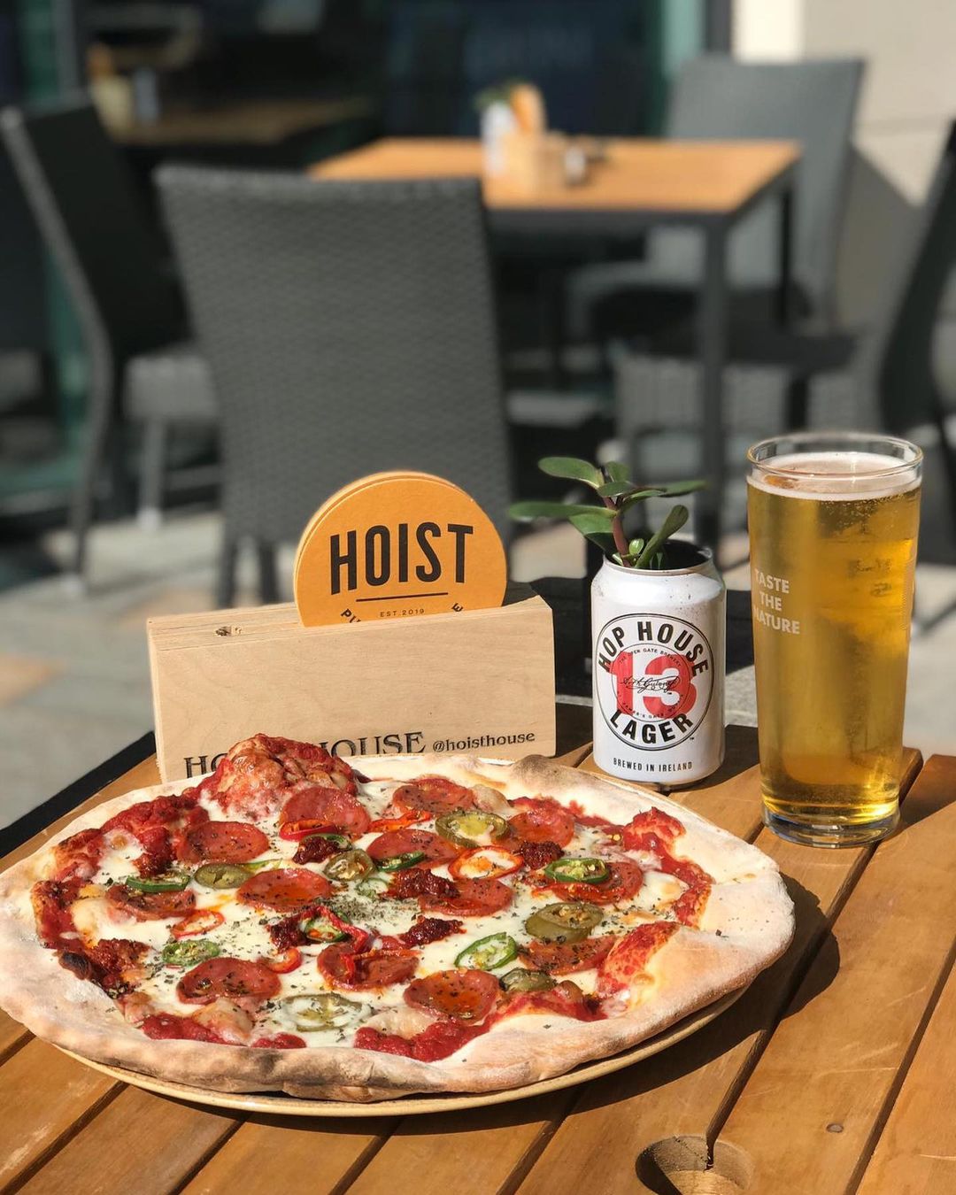 The Leeds Restaurant Serving Up Bottomless Pizza And Booze Every Weekend