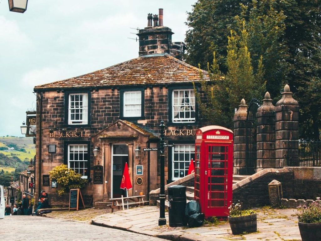 This 16th-Century Pub Walk In Bronte Country Is A Literary Dream 