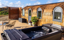 This East Yorkshire Iglu-Pod Has Been Named Best For Glamping