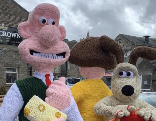 Knitted Wallace & Gromit Which Helped Raise £15k Made Permanent Display In Yorkshire
