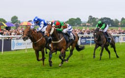 The East Yorkshire Racecourse Offering Pocket-Friendly Days Out This Summer