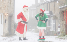 The Magical Victorian Christmas Market In Quaint Yorkshire Dales Village