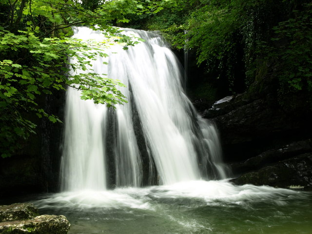 Janet's Foss, Malham