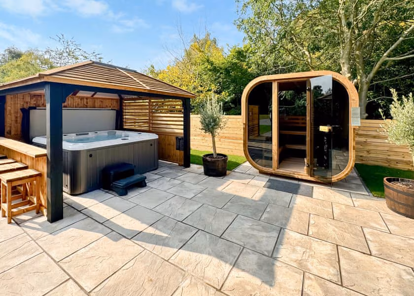 A hot tub and sauna at Raywell Hall Country Lodge Park.