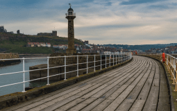 6 Romantic Things to Do in Whitby for Couples this Autumn