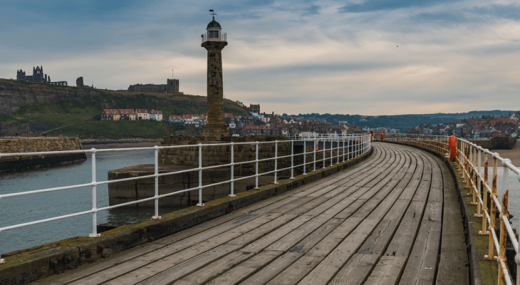 6 Romantic Things to Do in Whitby for Couples this Autumn