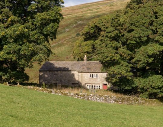 The 17th-Century Abandoned Farmhouse in the Yorkshire Dales Where You Can Actually Stay the Night