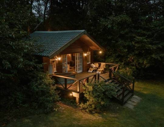 The Perfect Place to Tie the Knot? The Yorkshire Estate With a Hidden River Cabin