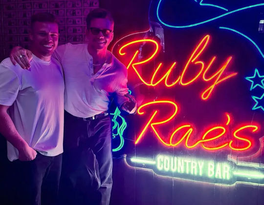 Huge Music Star, Danny Jones Drops Into New Country Bar In York