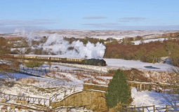 This Magical Christmas Afternoon Tea Takes Place On Historic Steam Train